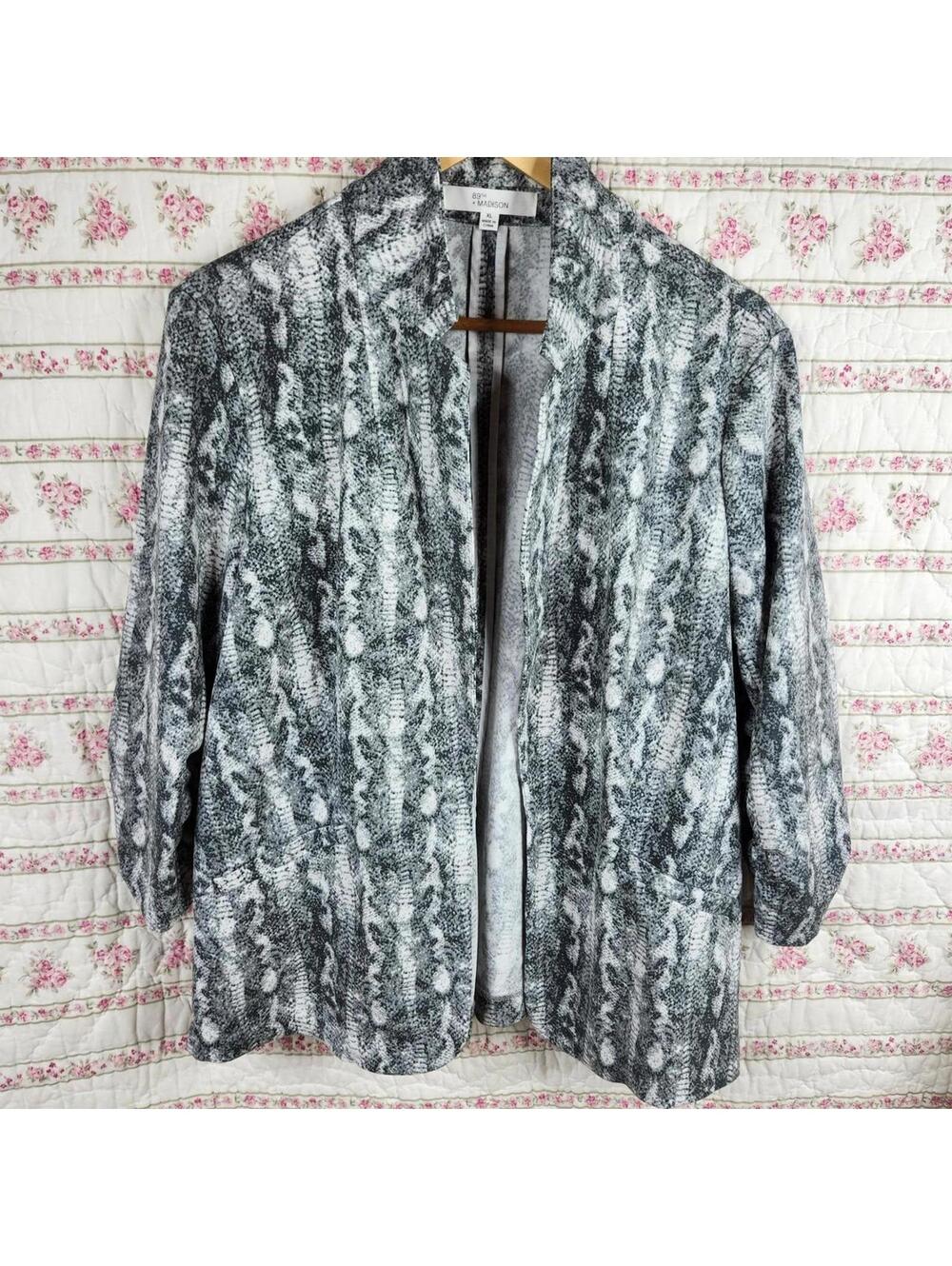 Gorgeous Women's Snake Print Blazer Jacket XL 89th & Madison